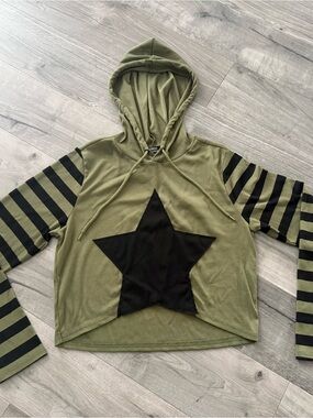 Social Collision Olive Green Hooded Sweatshirt with Front Star XL